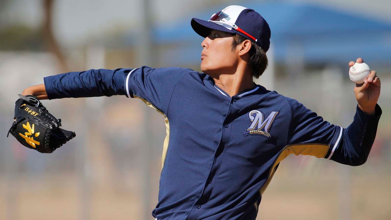 Young pitchers get experience in Brewers' intrasquad scrimmage